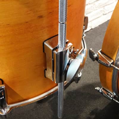 Yamaha Absolute Hybrid Maple 22" 10" 12" 16" Vintage Natural Drum set 2025 image 7