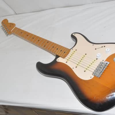 Fender Japan ST57（T）'57 Stratocaster 2-Tone Sunburst Electric Guitar Ref No 7526 image 1