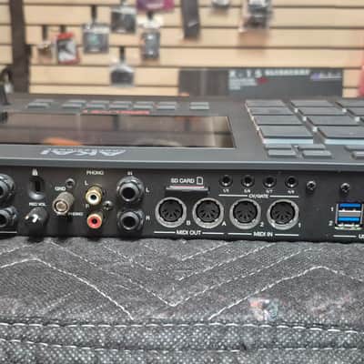 Akai MPC Live II Standalone Sampler / Sequencer 2020 - Present - Black image 4