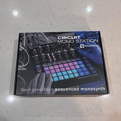 Novation Circuit Mono Station Paraphonic Synthesizer 2017 - 2021 - Black
