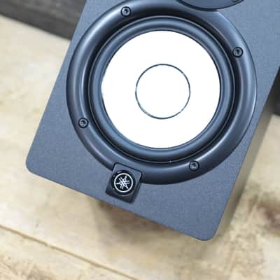 Yamaha HS5 Powered Studio Monitor 2-Way Bi-Amp 5" Studio Monitor (Single) w/Box image 16