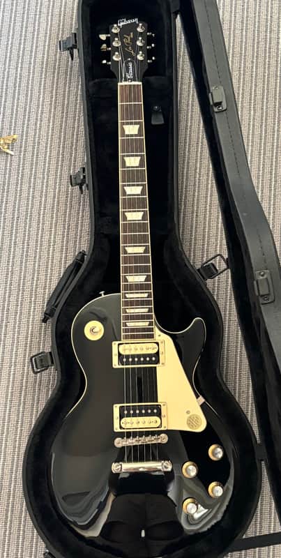 Gibson Les Paul Classic 2021 - Ebony *BOXED* image 1