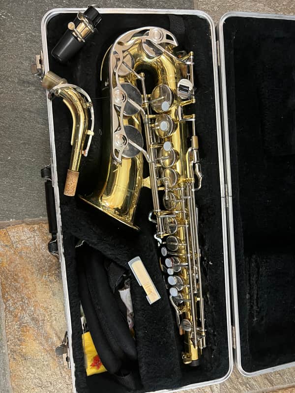Yamaha YAS-23 Alto Saxophone, with case and mouthpiece. image 1