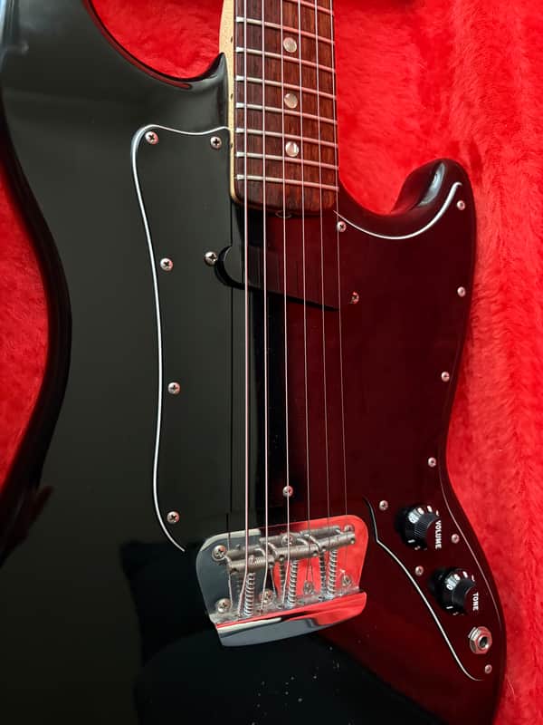 Fender Musicmaster with Rosewood Fretboard