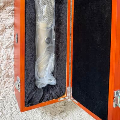 Warm Audio WA-87 R2 Large Diaphragm Multipattern Condenser Microphone 2020 - Present - Nickel image 1