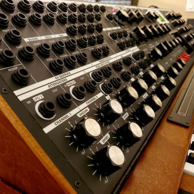 MUST SEE!!! MOOG MINIMOOG VOYAGER XL 40th ANNIVERSARY IN NEAR-MINT CONDITION! image 11