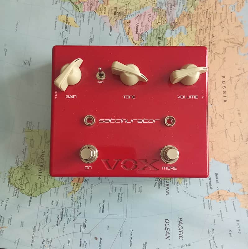 Discontinued : Vox Satchurator Satriani Distortion , Japan image 1