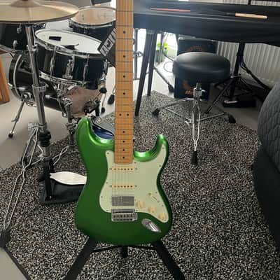 Fender Player Plus Stratocaster HSS with Maple Fretboard 2021 - Present - Cosmic Jade image 3