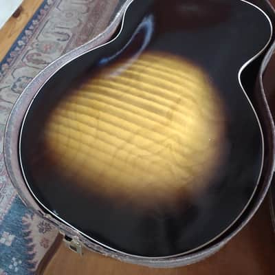 Holiday by Harmony archtop Sunburst image 2