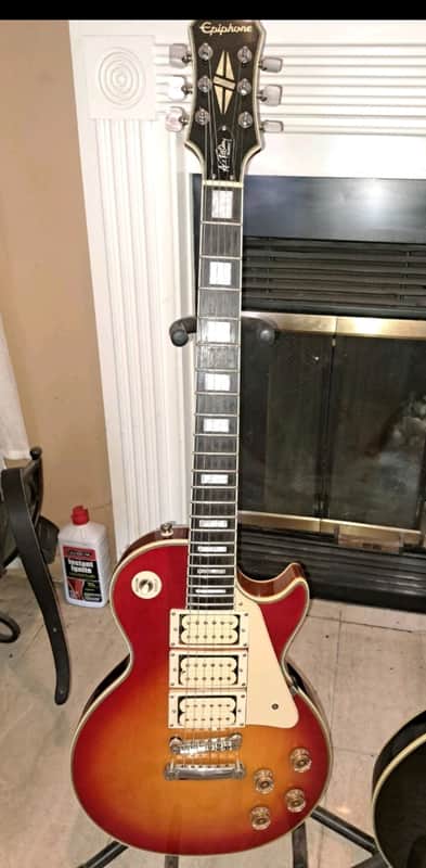 Epiphone  Ace Frehley Epiphone 2011 - Cherry Burst image 1
