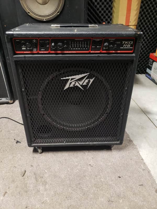 Peavey TKO 115 1x15 Bass Combo Amp image 1