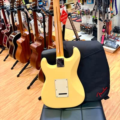 ✨MINT 2018✨ Fender Player Stratocaster HSS~ Buttercream Maple Neck + Gig Bag! image 12