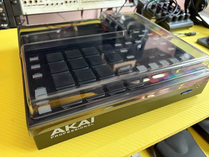 Akai MPC ONE 2020 - Black image 1