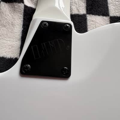 ESP LTD TE-200 - Snow White image 5