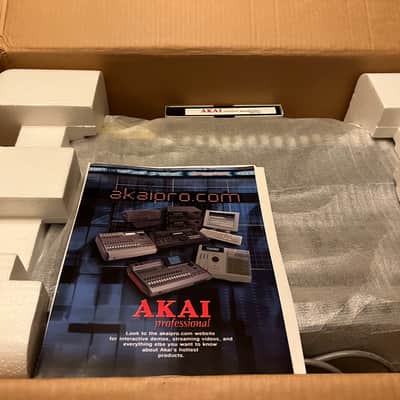 Akai DPS16 Recording Studio - Mint Vintage 24Bit-96KHZ Home Recording Unit. Comes with all the 90s promotionals. VHS, Multiple OEM Manuals, etc. (See Pics) image 4