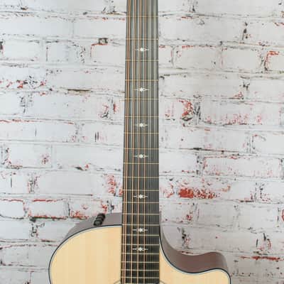 Taylor - (2025) 354ce - 12 String Acoustic-Electric Guitar -Sapele/Sitka - V-Class Bracing - Natural - w/ Hardshell Case - x75045 image 3