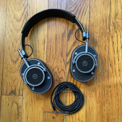 Master & Dynamic MH40 - Black & Gun Metal Wired Headphones image 4