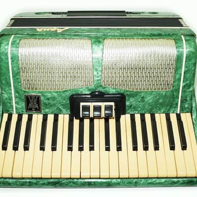 Russian Piano Accordion Ariya 96 Bass Buttons Original Keyboard Accordian, New Straps 2527, Wonderful sound! image 6
