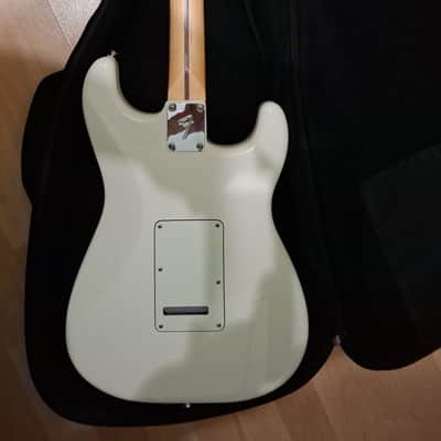 Fender Player Stratocaster Left-Handed (Made in Mexico) + Fender Gig Bag image 2