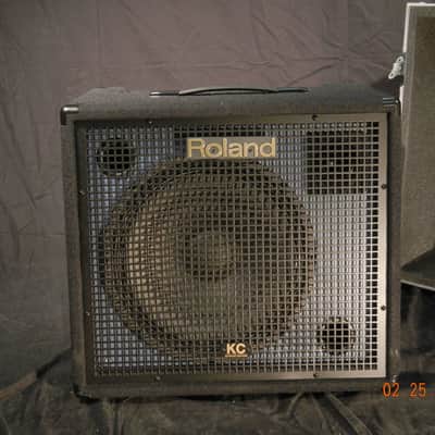 Roland KC-550 W/ Flight case image 5