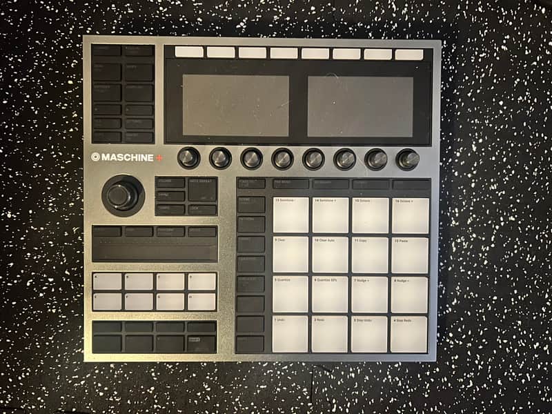 Native Instruments Maschine Plus 2020 - Present - Black image 1