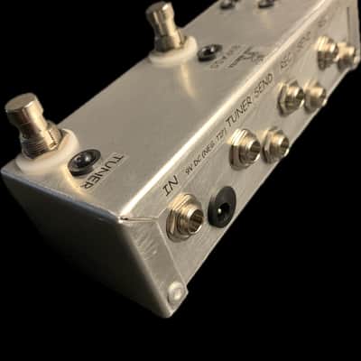 Loop-Master Clean/Dirty Effects Switcher PRO STRIP – True Bypass Dual Loop Pedal w/ Tuner Out & Master Bypass, USA Made, In Stock image 2