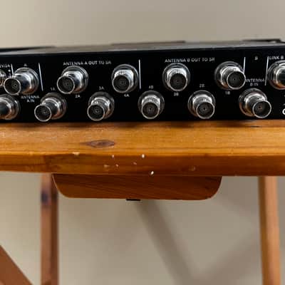 AKG PS4000W Wideband UHF Antenna Splitter 2023 - Present - Black image 3
