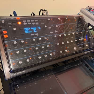 Novation Peak- W/ Analog case, Decksaver and stand image 3