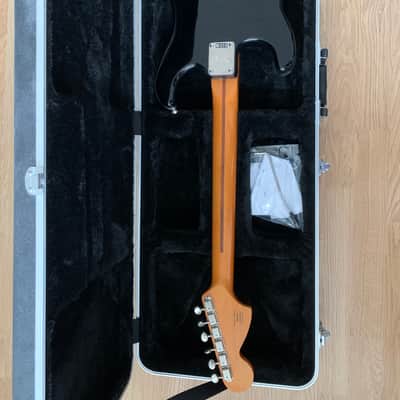 Squier Classic Vibe '70s Stratocaster HSS Black Maple Fretboard WITH Gator GC-ELECTRIC-A Double-cutaway Electric Guitar Case image 2