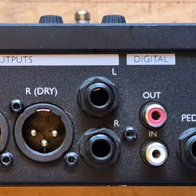 TC-Helicon VoiceLive 2 Vocal Multi-Effects Processor Pedal image 2