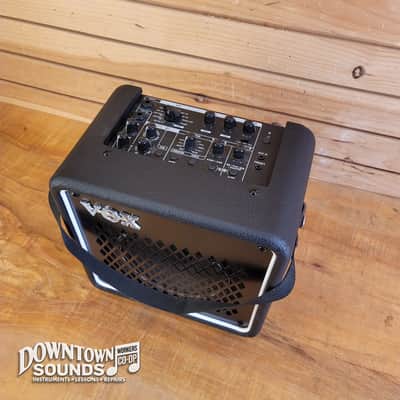 Vox Mini Go 10 Portable Modeling Amplifier with Vox Three-Button Footswitch & Power Supply image 2