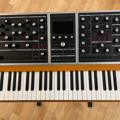 Moog One 16-Voice 61-Key Polyphonic Analog Synthesizer 2018 - Present - Black/Ash