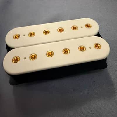 DiMarzio  V2 2000 - White with gold poles image 1