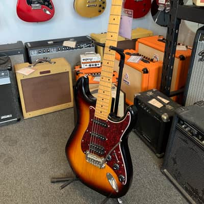 G&L Tribute Series Legacy HSS with Maple Fretboard 2010 - Present - 3-Tone Sunburst image 5