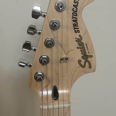 Fender Stratocaster 2020-2023 - Blue image 5