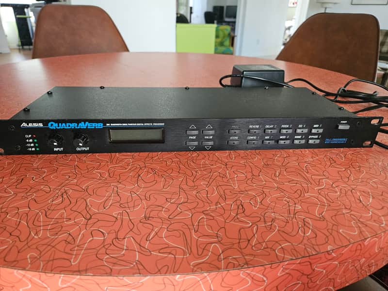 Alesis QuadraVerb 20k Bandwidth Simultaneous Digital Effects Processor 1990s - Black image 1
