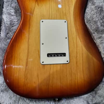 Fender American Professional Stratocaster HSS Shawbucker with Maple Fretboard 2017 - 2019 - Sienna Sunburst image 6