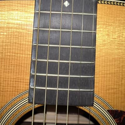 2000 Marrtinn HD28V Acoustic Guitar BEAUTIFUL -One Owner image 6