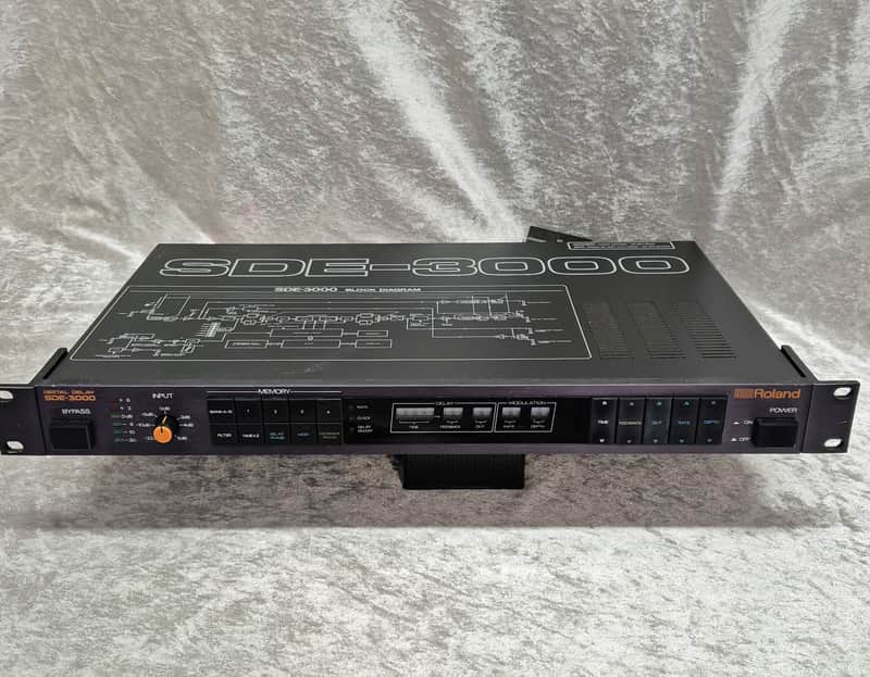 Roland SDE-3000 Digital Delay 1983 - 1994 - Black image 1