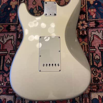 Fender American Standard Stratocaster with Maple Fretboard 1997 - Inca Silver image 6