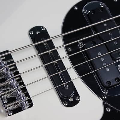 Yamaha BB425X 5-String Electric Bass Guitar, Vintage White, NEW! #32633 image 5