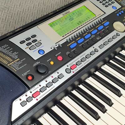 Yamaha PSR-540 2000 - 61-Key Arranger Workstation 2000s - Blackβ
Cleaned & Checked image 7