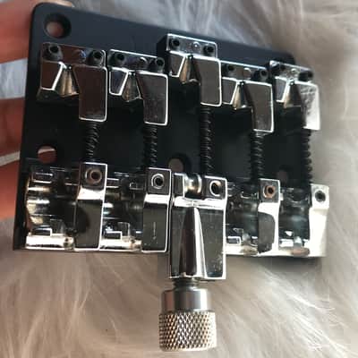 Wilkinson 4+1 5-string Conversion Bass Bridge - chrome image 5