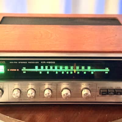 Section de réglage vintage Kenwood KR-4200 avec volant d'inertie