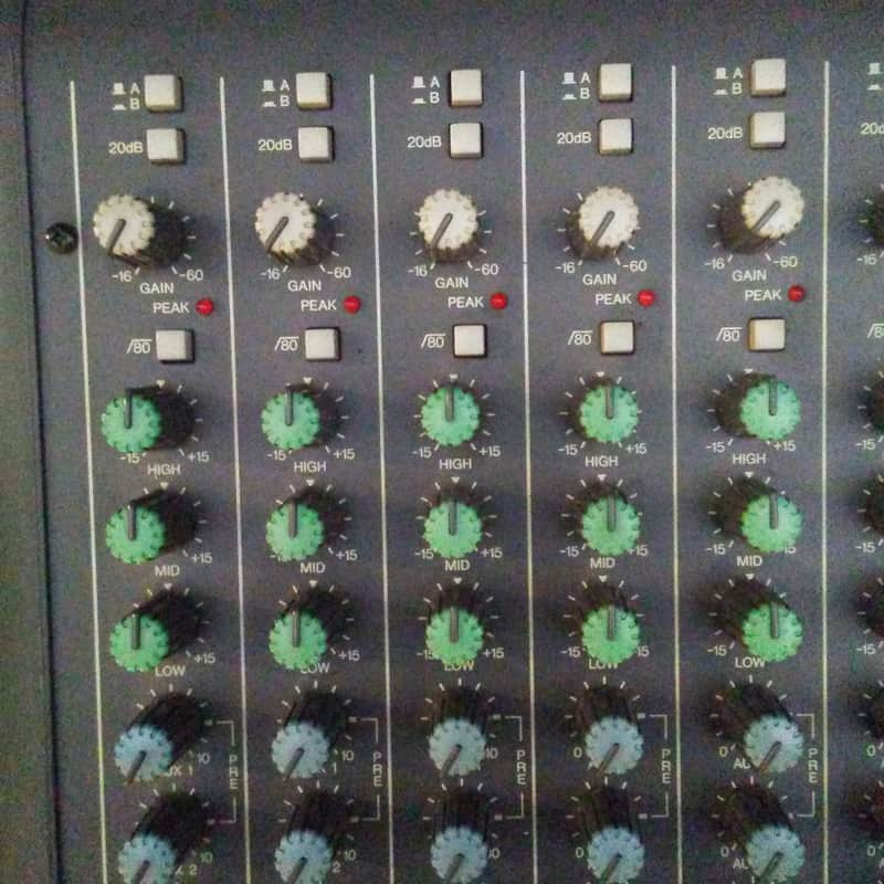 Yamaha MX200 16 Channel Mixing Board | Reverb