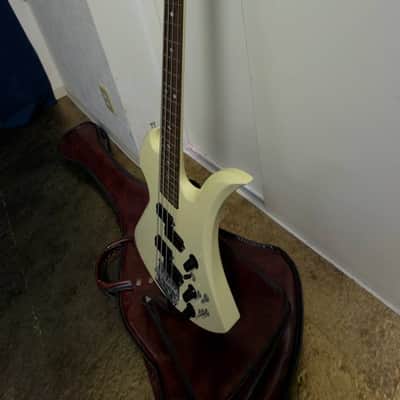 Fernandes MB-80 1980s - White MockingBird bass guitar image 3
