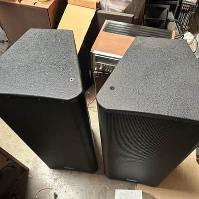 QSC KW153 3-Way 1000-Watt 15" Active Loudspeaker 2010s - Black image 13