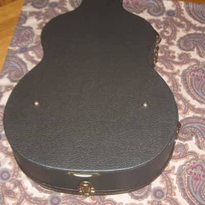 lightly handled (late 90s-early 00s) Taylor Grand Concert Deluxe Brown Hardshell Case (5200-54 but reg black lining) textured dark brown vinyl over 3-ply wooden structure, Foam padding covered w/ reg black plush  lining, brass plated HW, leather handle image 22