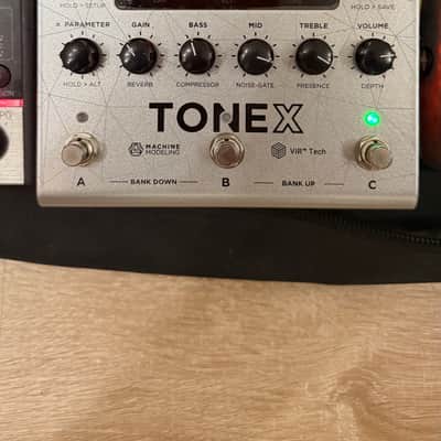 IK Multimedia TONEX Guitar Pedal - Special Edition Silver - Thomann 70th Anniversary - Mint image 6