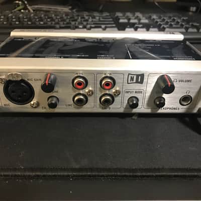 Native Instruments Audio 8 DJ Audio Interface  Metal image 2